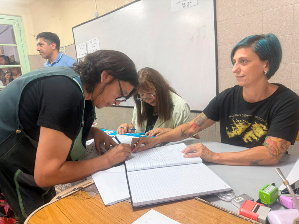 Cobertura de cargos de Auxiliares