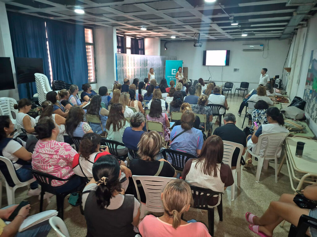 Plenaria con las escuelas de SAE